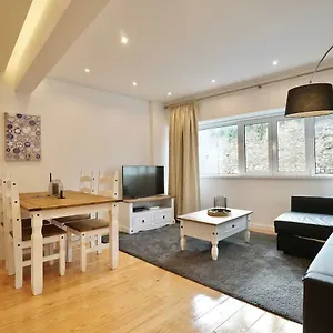 https://stunning-graca-riverview-flat.hotels-lisbon-portugal.com